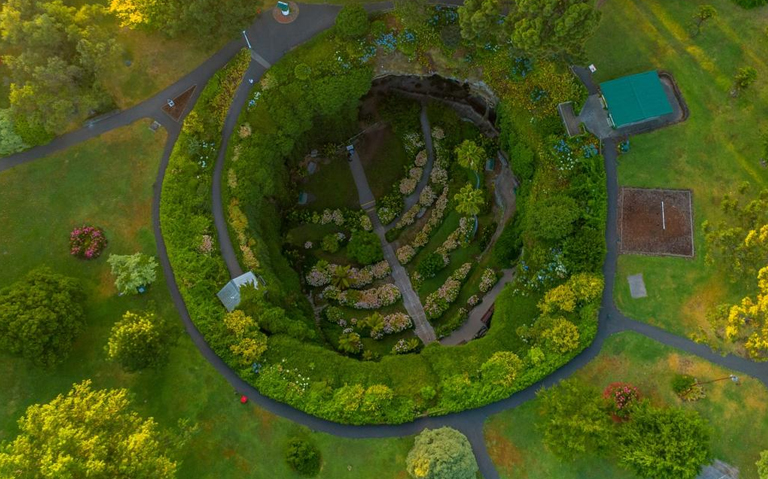Umpherston Sinkhole, Mount Gambier (SA)