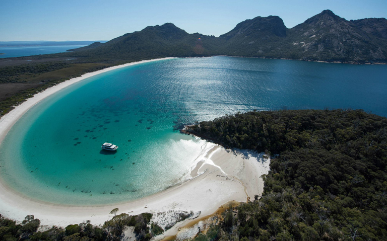 Wineglass Bay, Freycinet National Park (TAS)